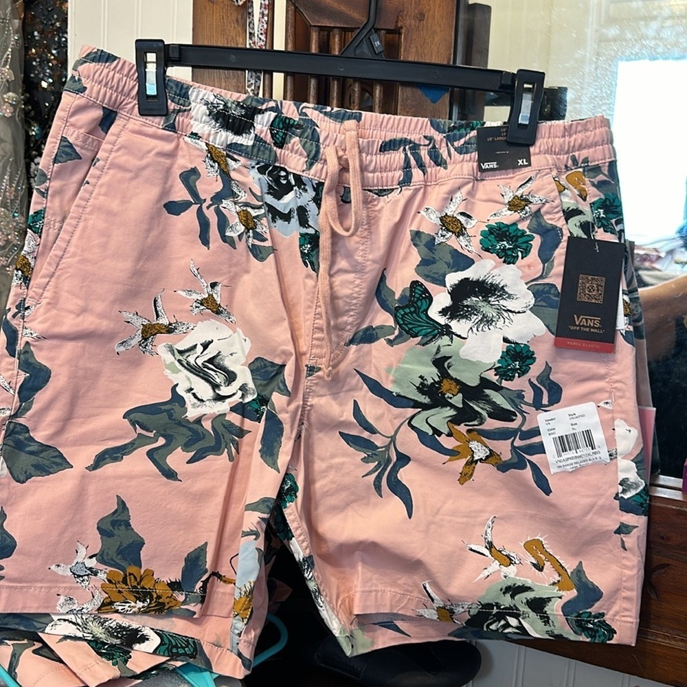 ✔️#31 BNWT VANS MN RANGE RELAXED SHORTS